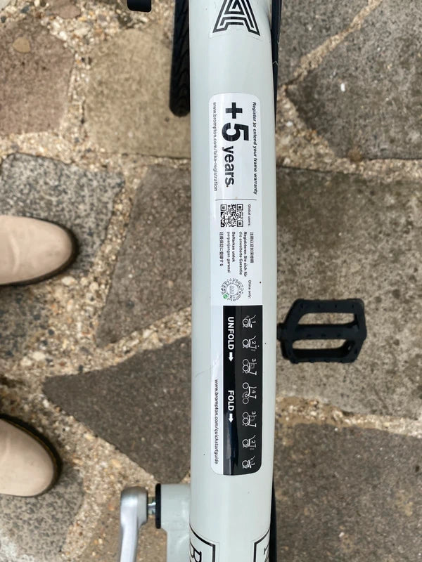 2022 (December) white Brompton A line New without box